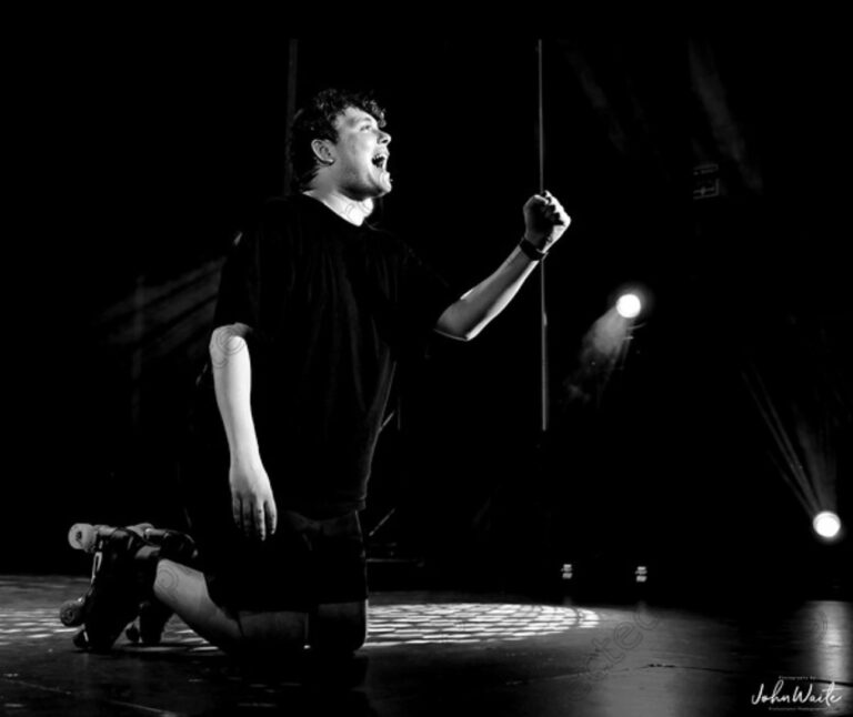 Image (1) Image description